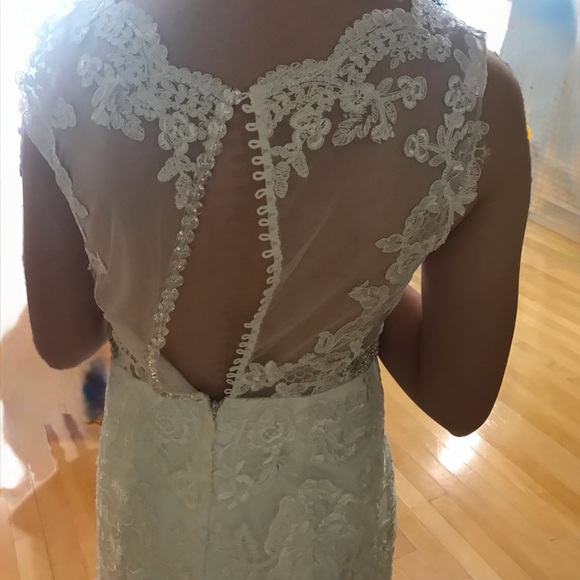 JJs House Elegant White Lace Wedding Dress